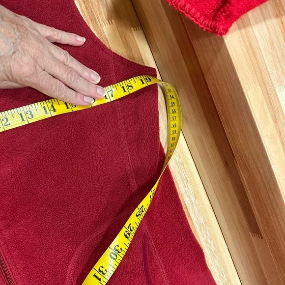 Woolrich Scarlet Fleece Vest size Large Petite - Picture 8 of 8